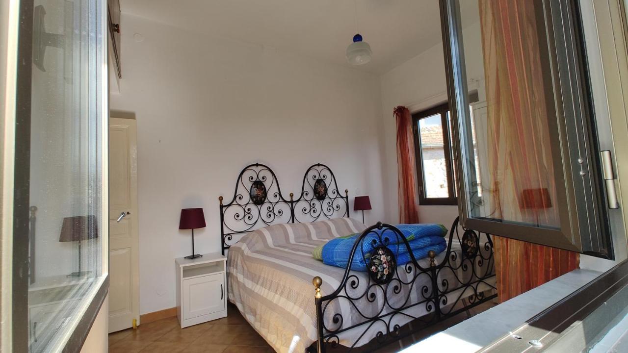 Countryhouse Traversa Du Furnu 因佩里亚 外观 照片